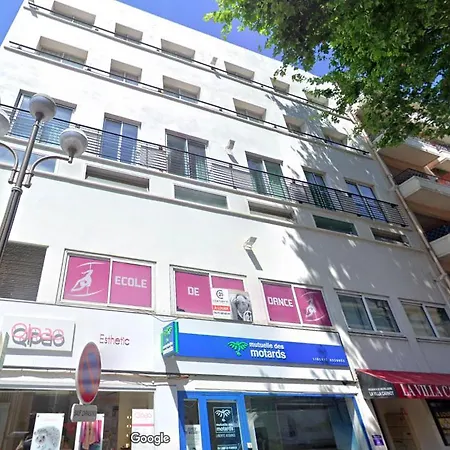 Douillet Centre *